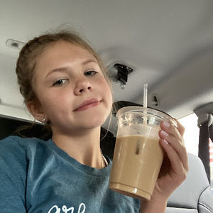 Meet your Posher, Ema